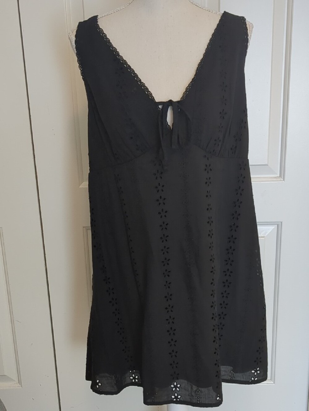 Little Black Dress , Eyelet, fully Lined , XXL , No Boundaries